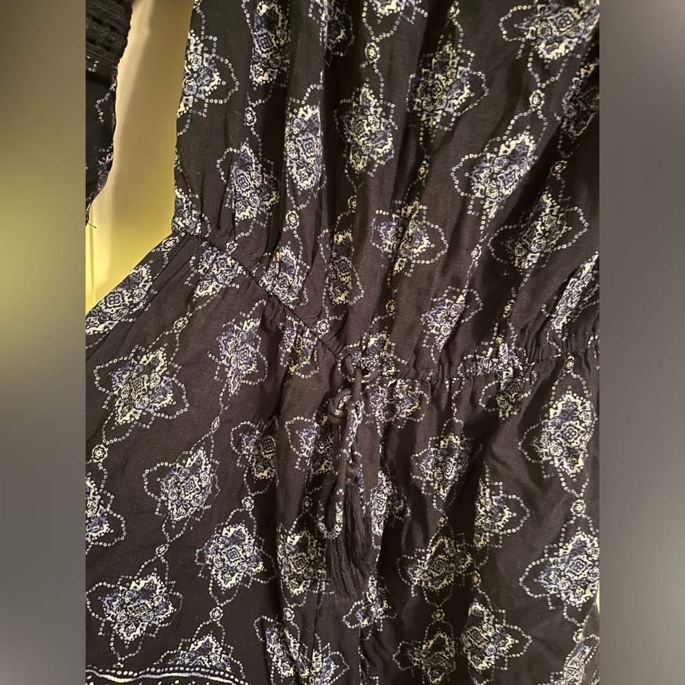 Hollister romper - Picture 2 of 5